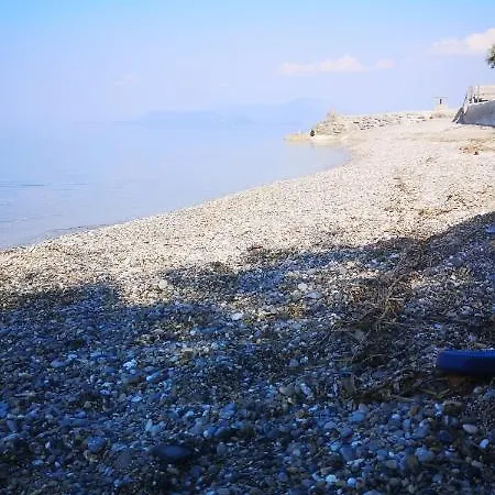 Near The Sea Μελίσσι